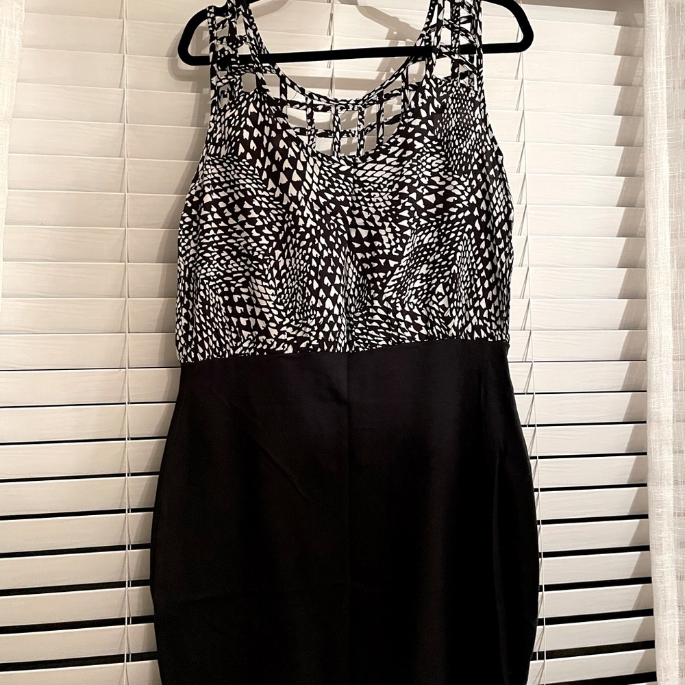 Material Girl Womens XL Black and White Dress